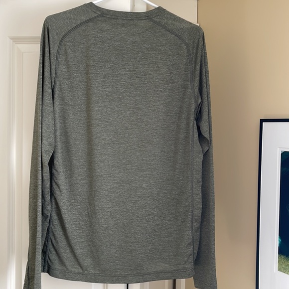 New Mens Eddie Bauer Long Sleeve Tech Tee Size M - Picture 2 of 4